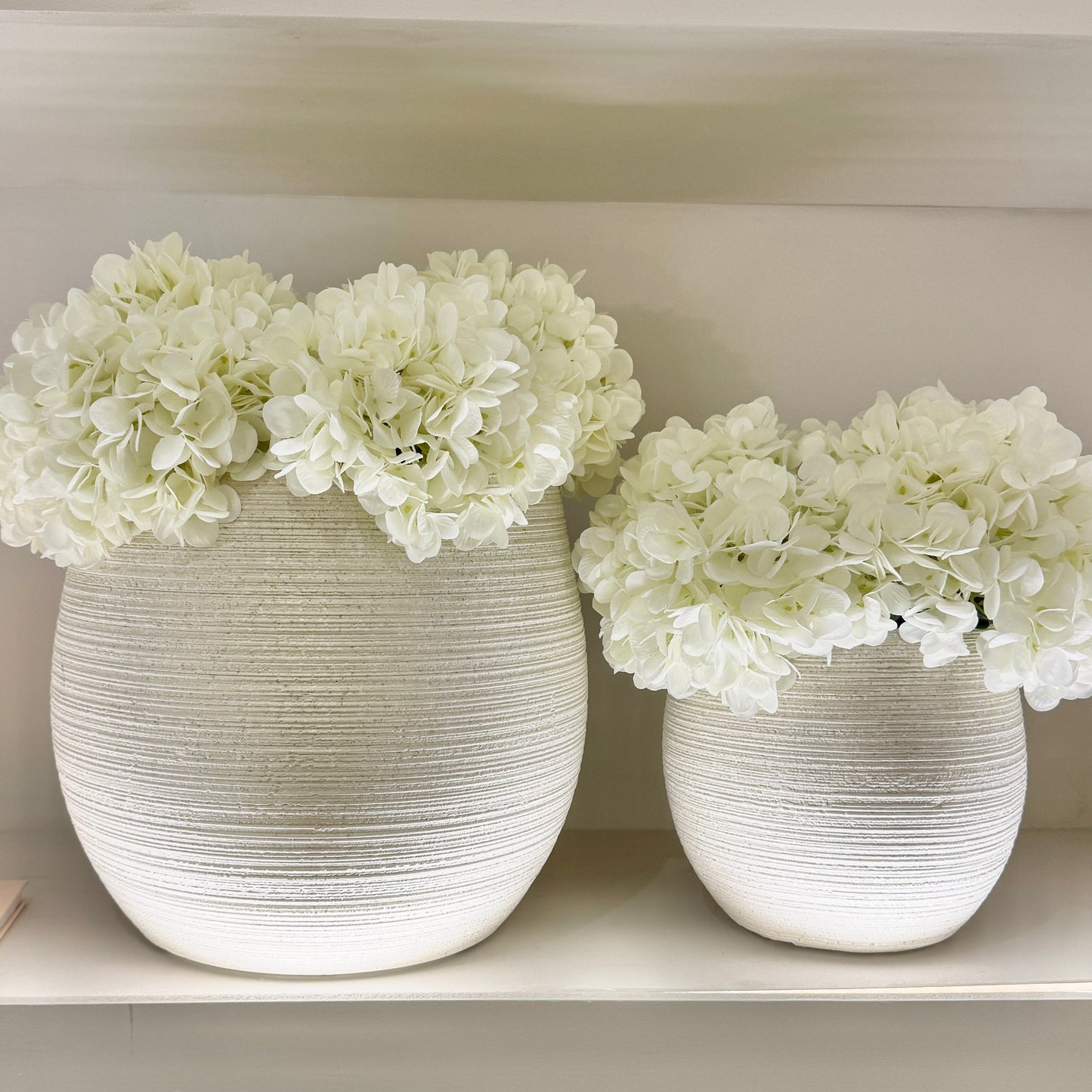 Tranquillity Large Neutral Round Textured Planter - Bridgnorth Furniture