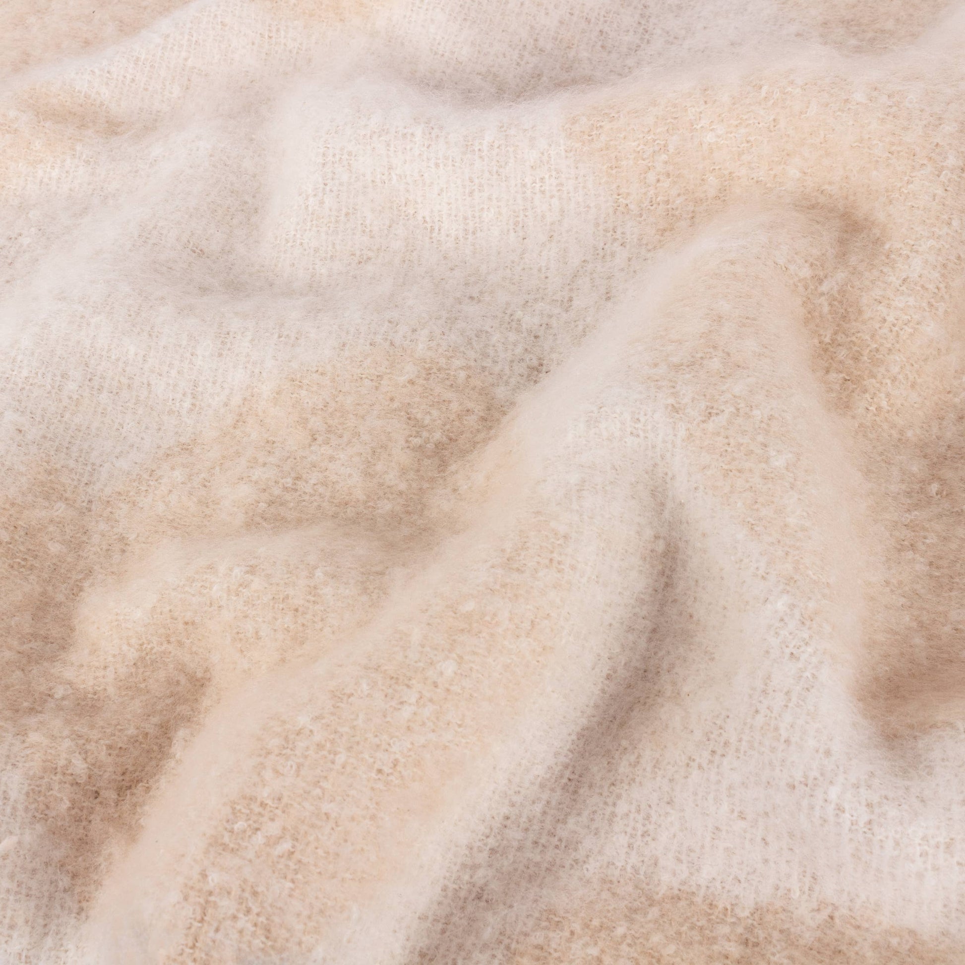 Meta Throw Marshmallow - Bridgnorth Furniture