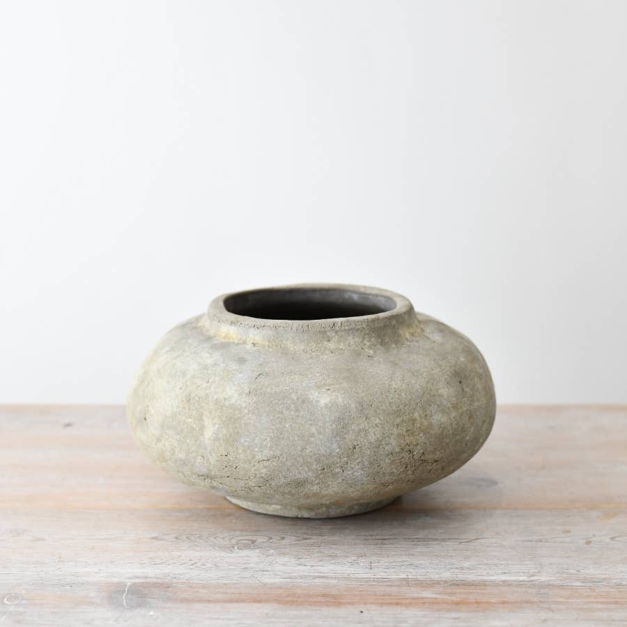 Perry Vase, 27cm - Bridgnorth Furniture