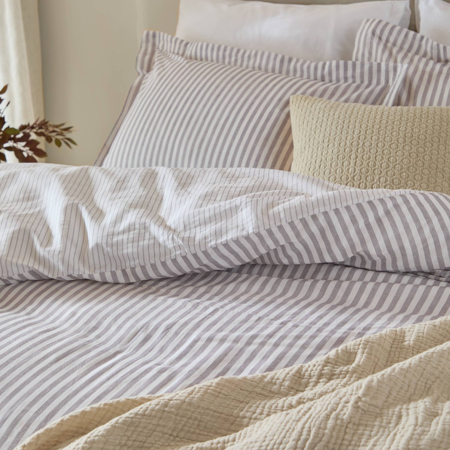 Hebden Mélange Stripe 100% Cotton Duvet Set Mauve - Bridgnorth Furniture