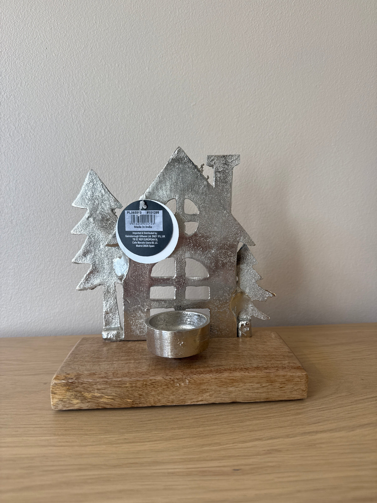 T-Light House On Wooden Base 15cm