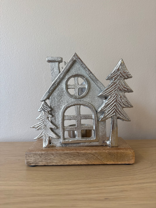 T-Light House On Wooden Base 15cm