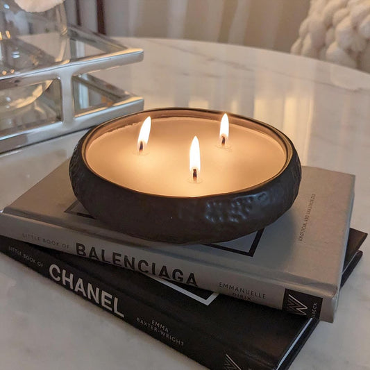 Aeolian 3 Wick Black Scented Candle - Bridgnorth Furniture