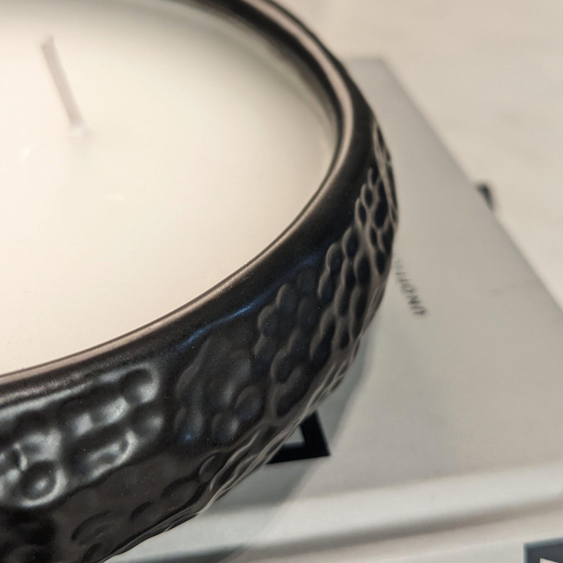 Aeolian 7 Wick Black Scented Candle - Bridgnorth Furniture