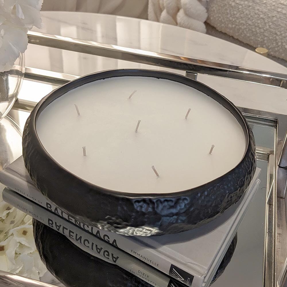 Aeolian 7 Wick Black Scented Candle - Bridgnorth Furniture