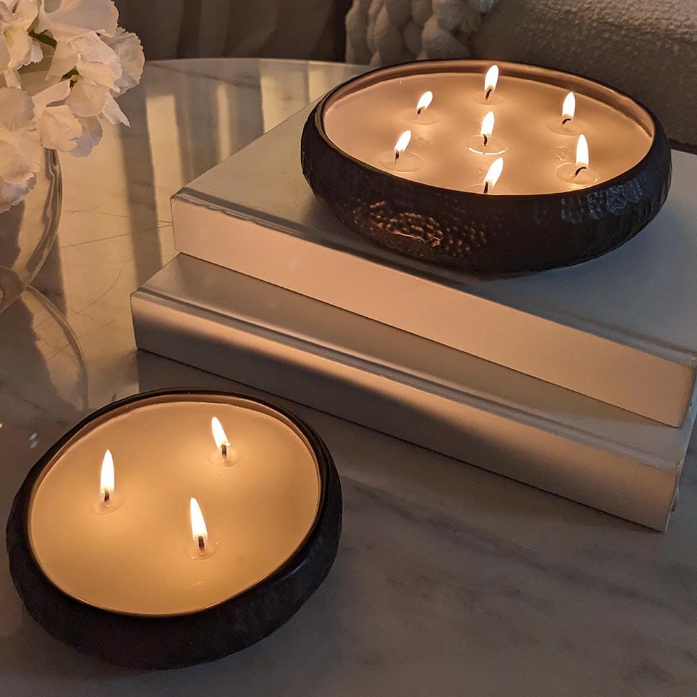 Aeolian 7 Wick Black Scented Candle - Bridgnorth Furniture