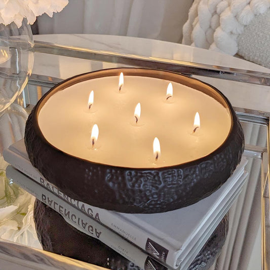 Aeolian 7 Wick Black Scented Candle - Bridgnorth Furniture