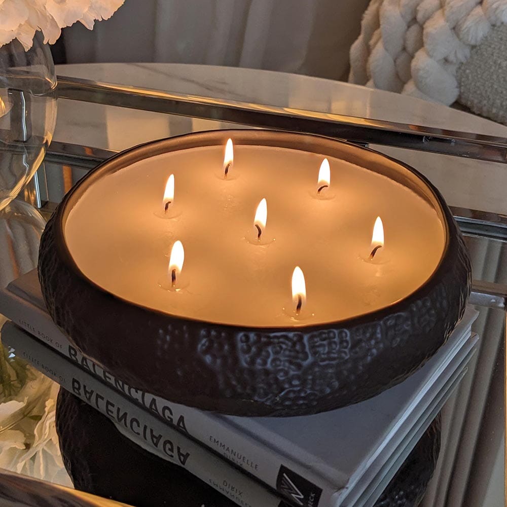 Aeolian 7 Wick Black Scented Candle - Bridgnorth Furniture