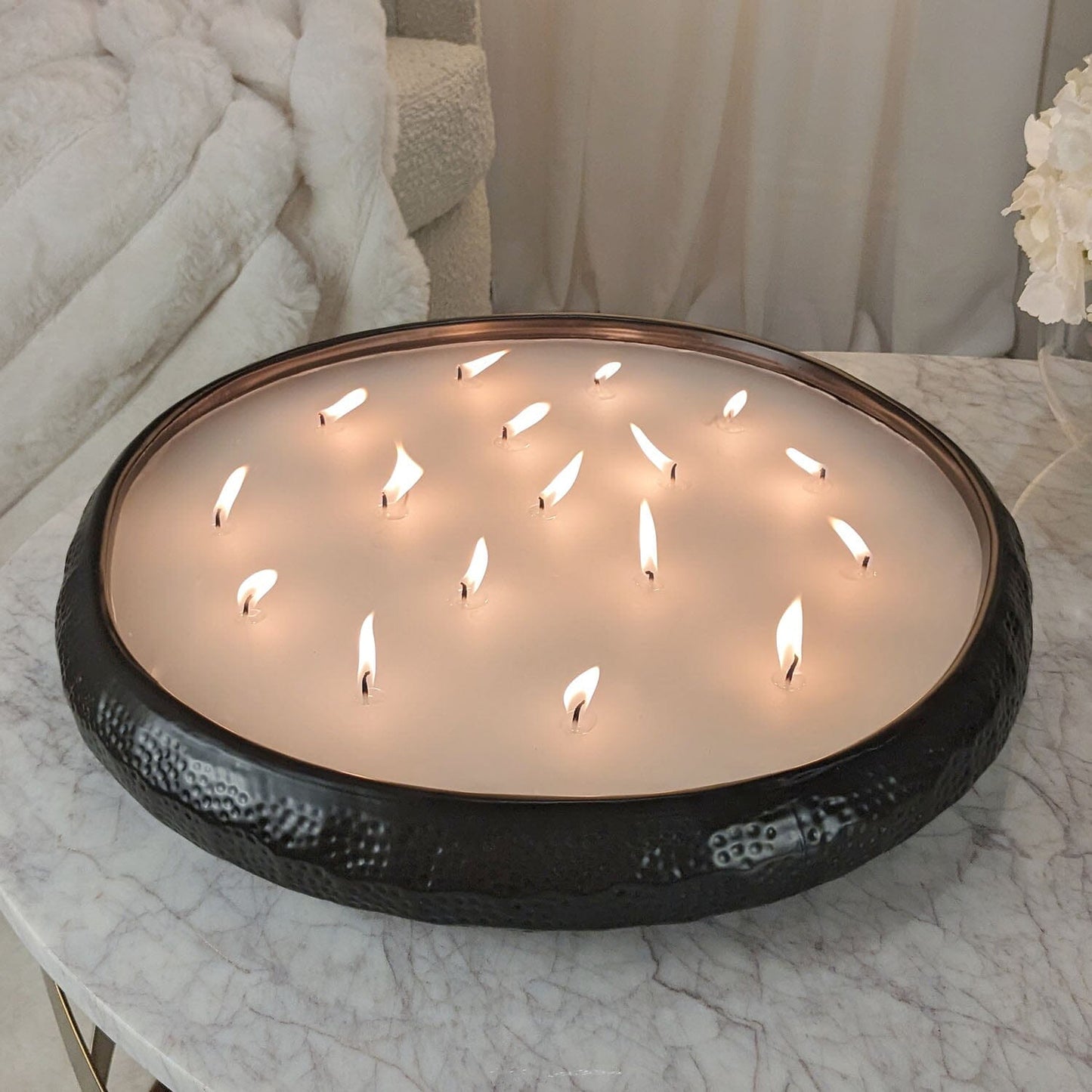 Aeolian XL Black 17 Wick Scented Candle - Bridgnorth Furniture