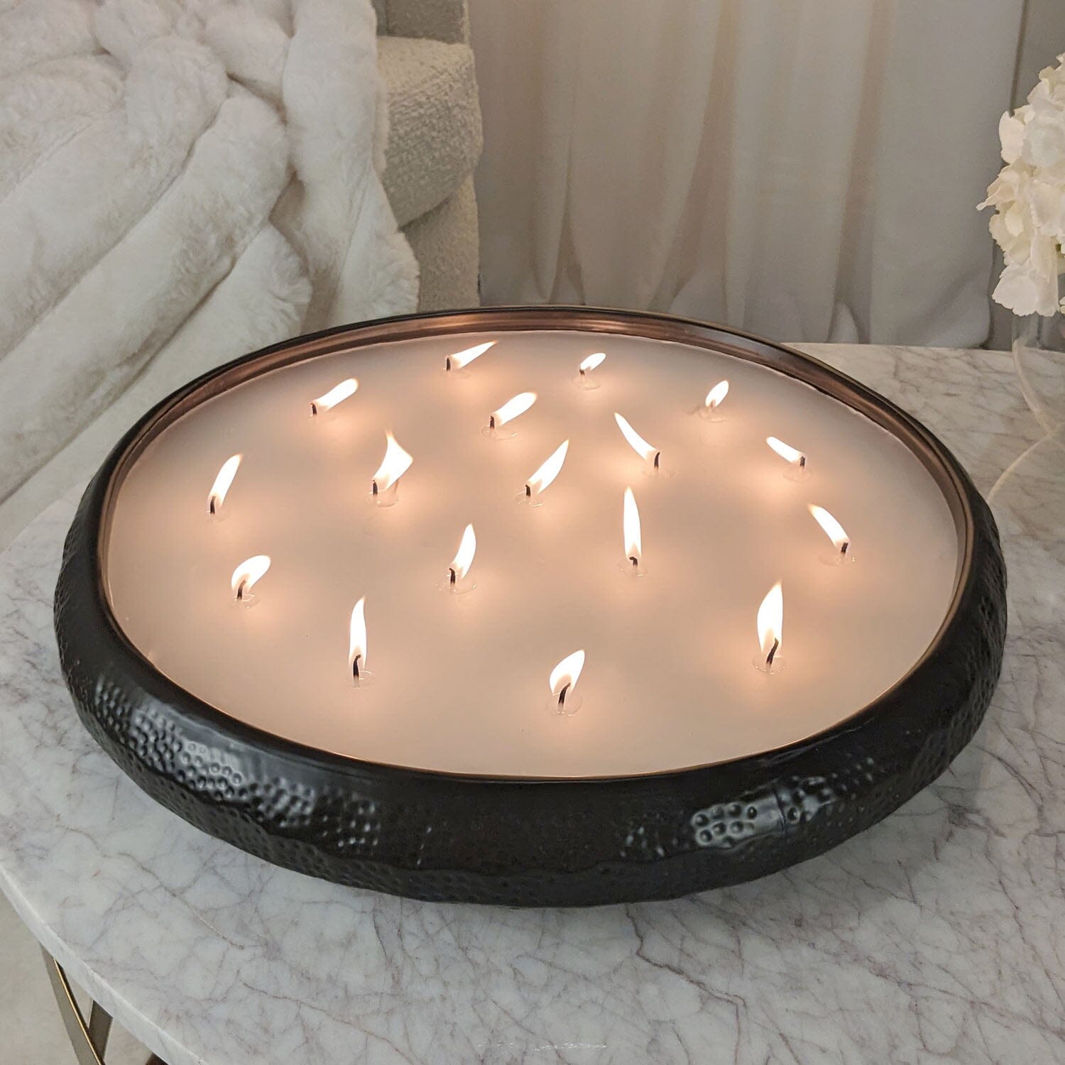 Aeolian XL Black 17 Wick Scented Candle - Bridgnorth Furniture