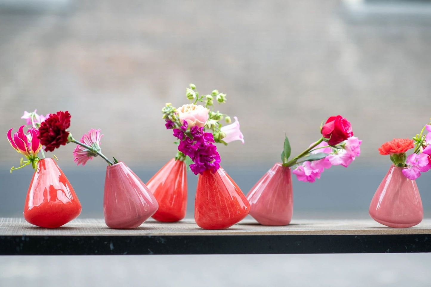 TUMBLING VASE - H12 D10 cm - RED - Bridgnorth Furniture