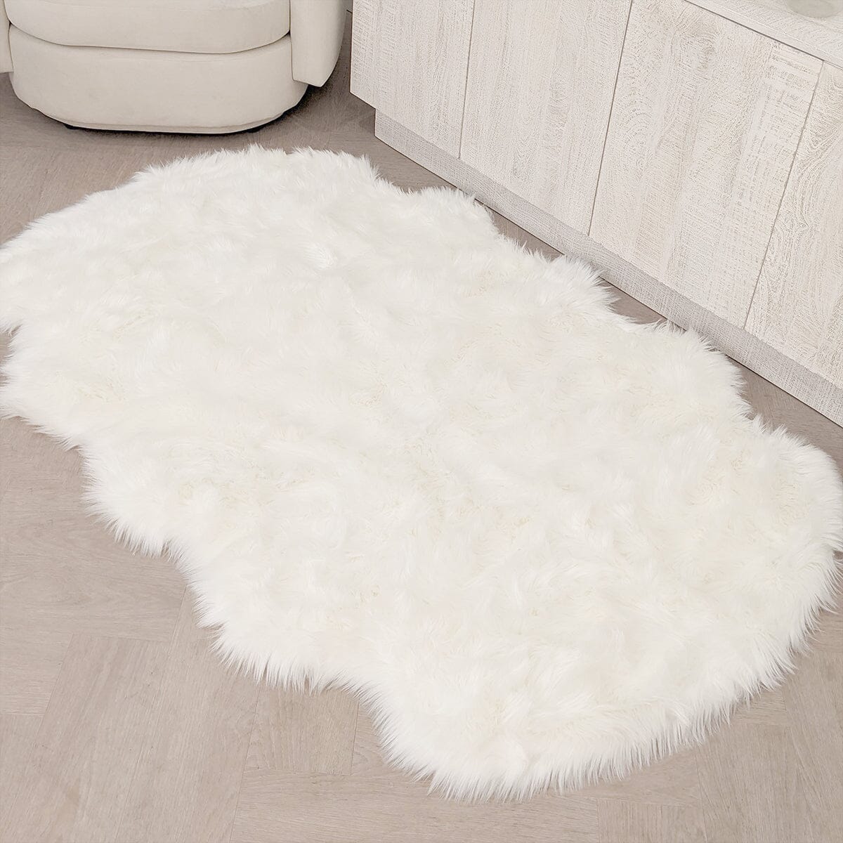 Elle Large Faux Fur White Hide Rug - 120x180cm - Bridgnorth Furniture