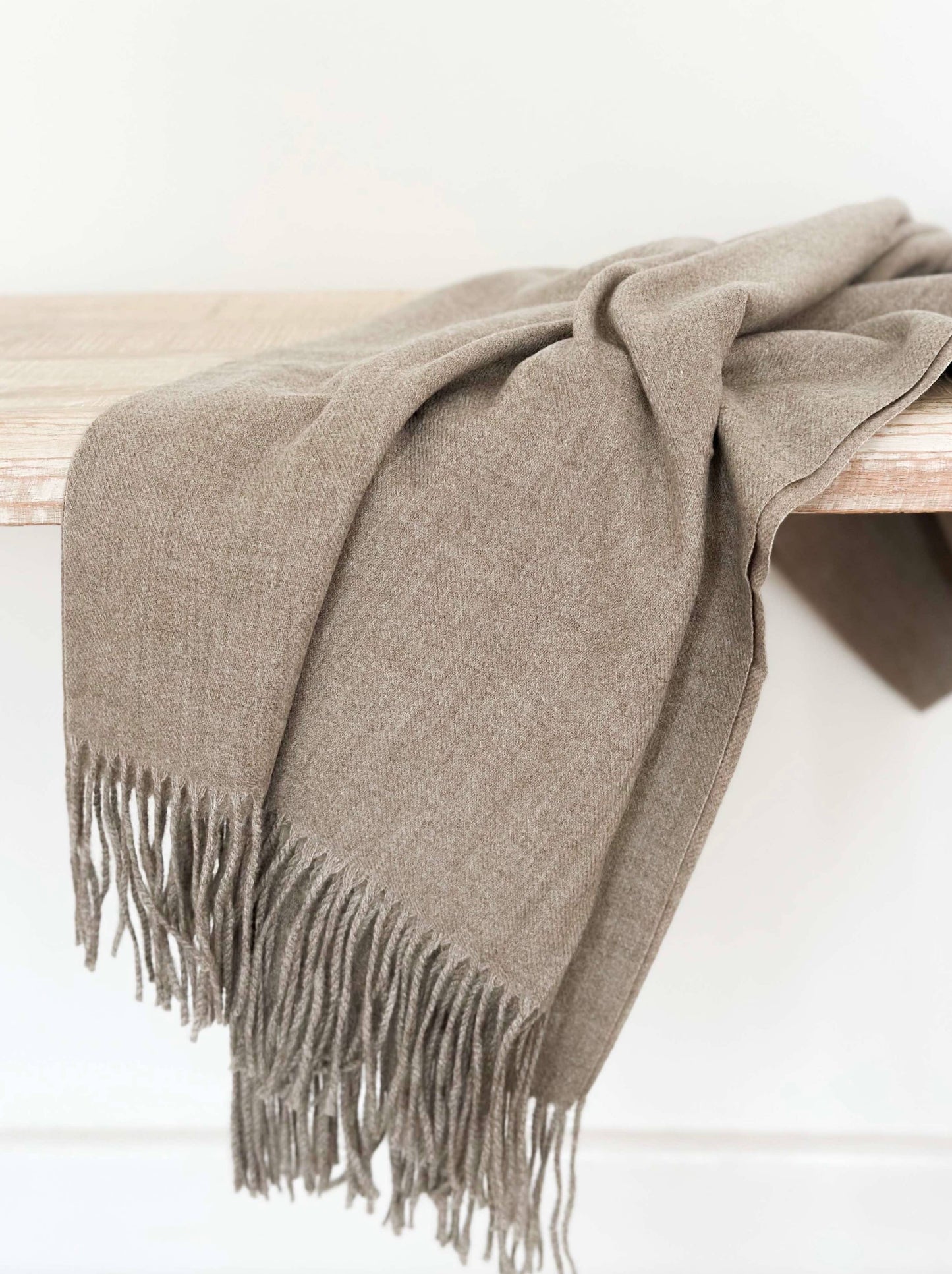 Della Brown Throw Throw Blanket 170 x 65 - Bridgnorth Furniture