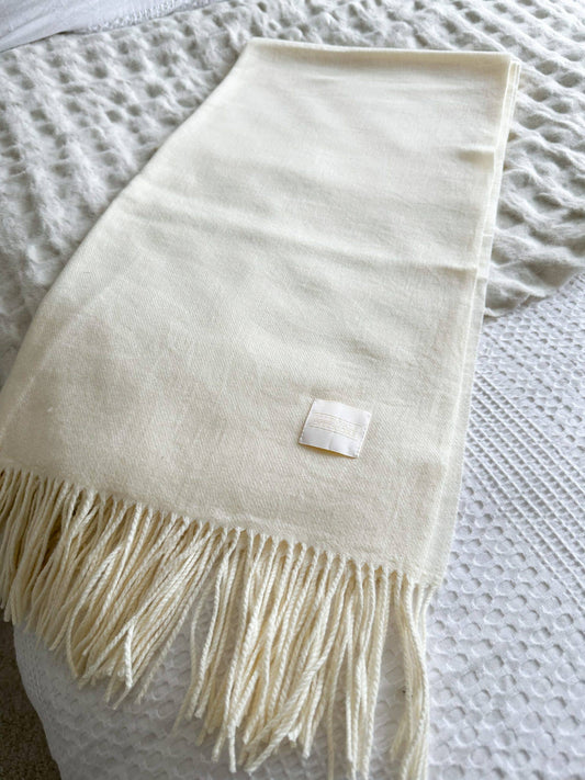 Della Cream Throw Throw Blanket 170 x 65 - Bridgnorth Furniture