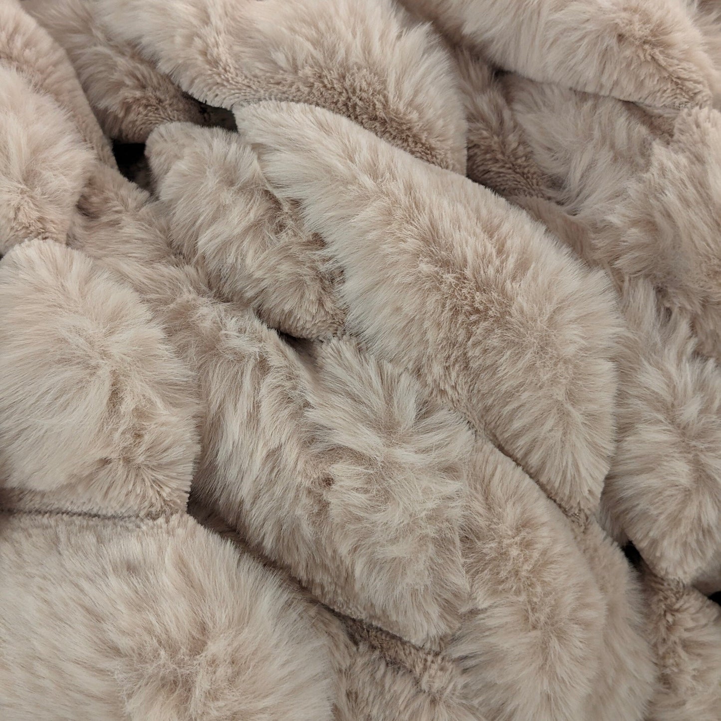 Isla Oatmeal Chunky Ribbed Faux Fur Throw - Bridgnorth Furniture