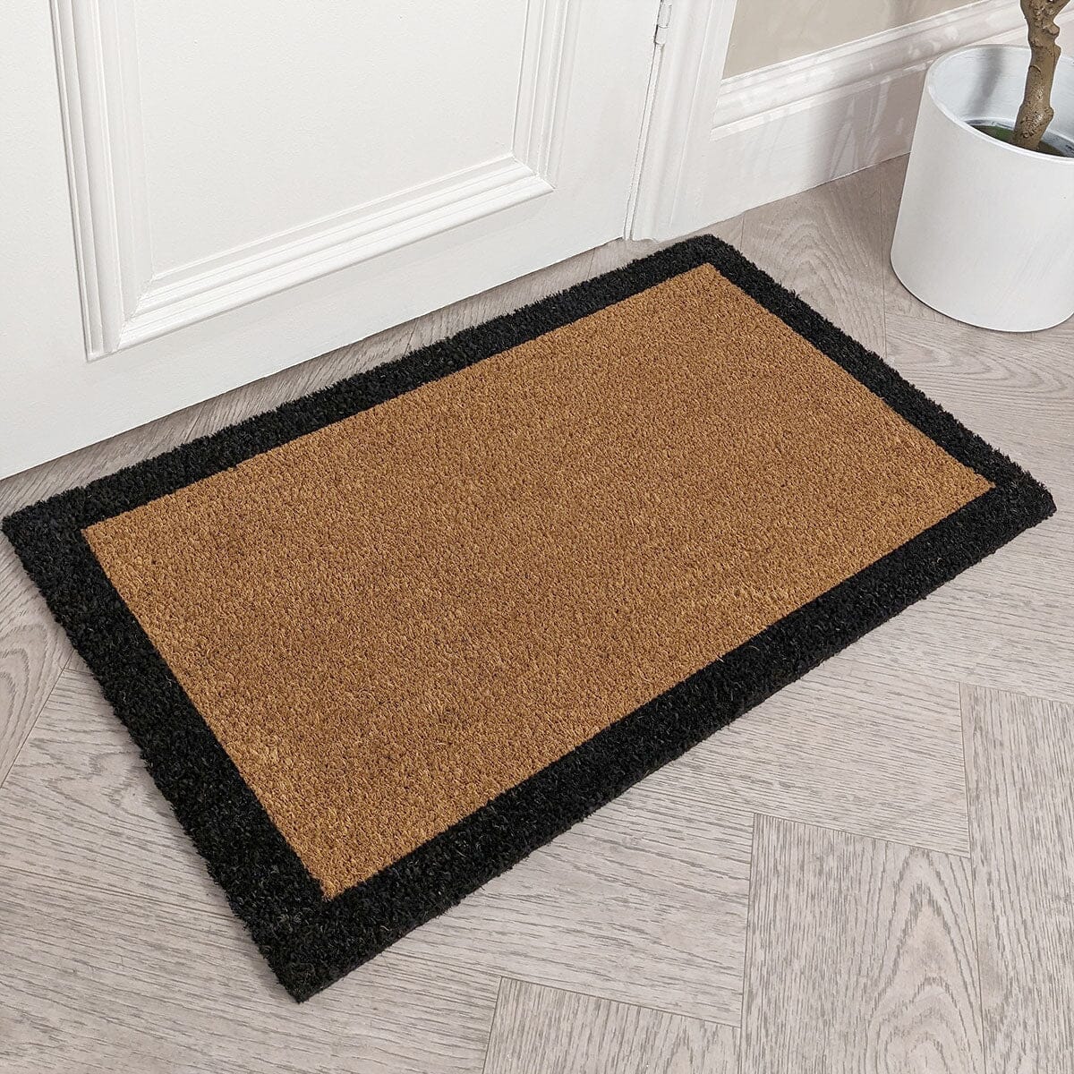 Kyla Black Border Natural Standard Doormat - Bridgnorth Furniture