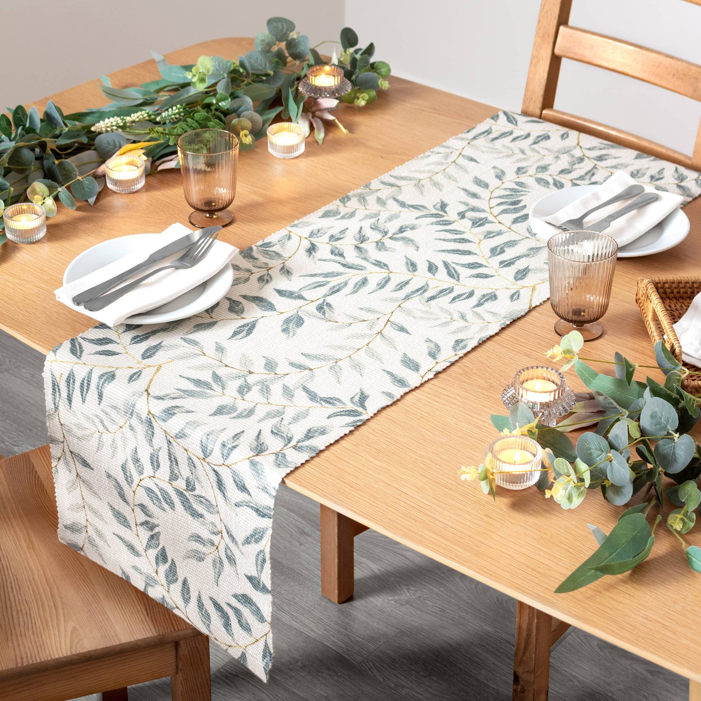 Vinea Indoor/Outdoor Table Runner Green - Bridgnorth Furniture