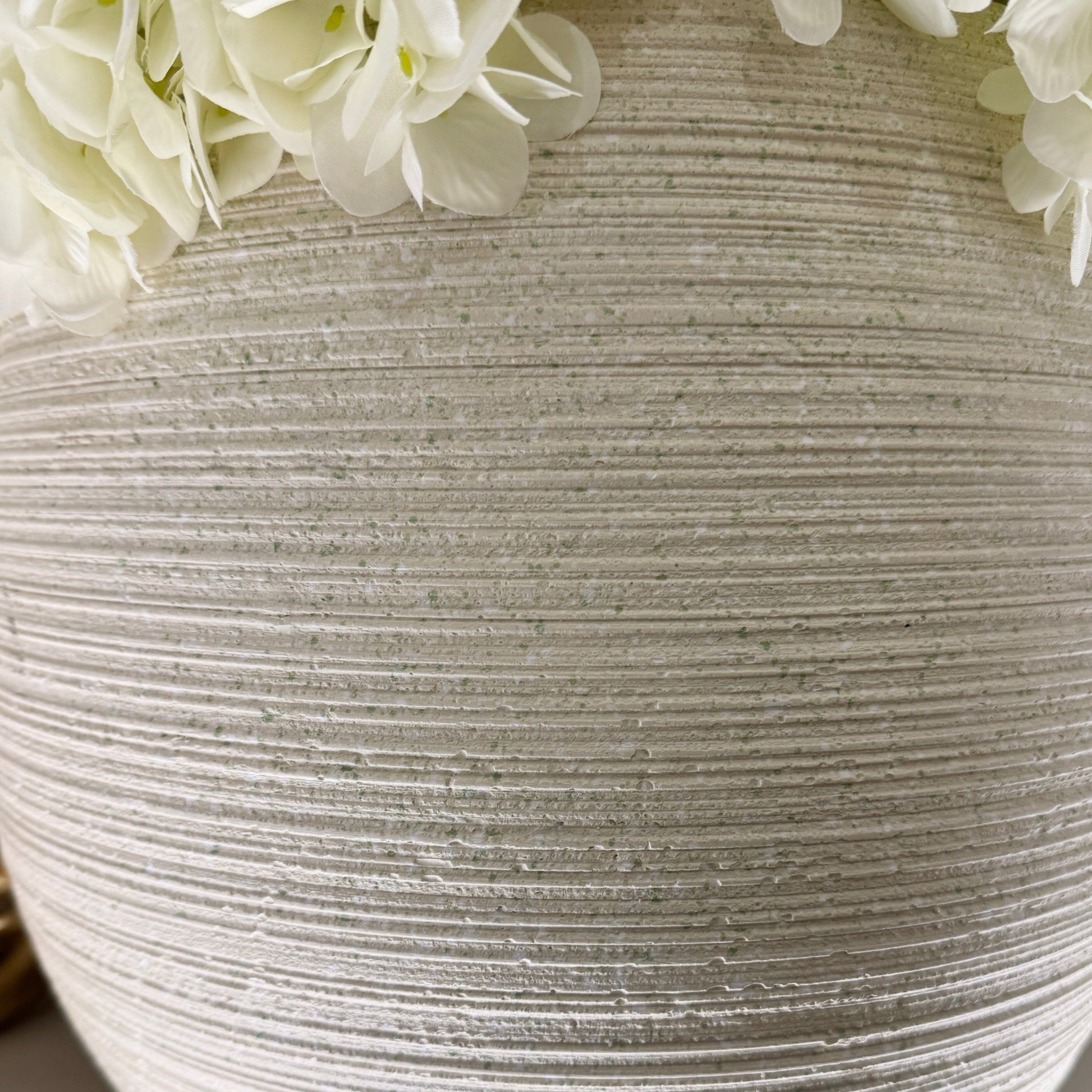 Tranquillity Medium Neutral Round Textured Planter - Bridgnorth Furniture