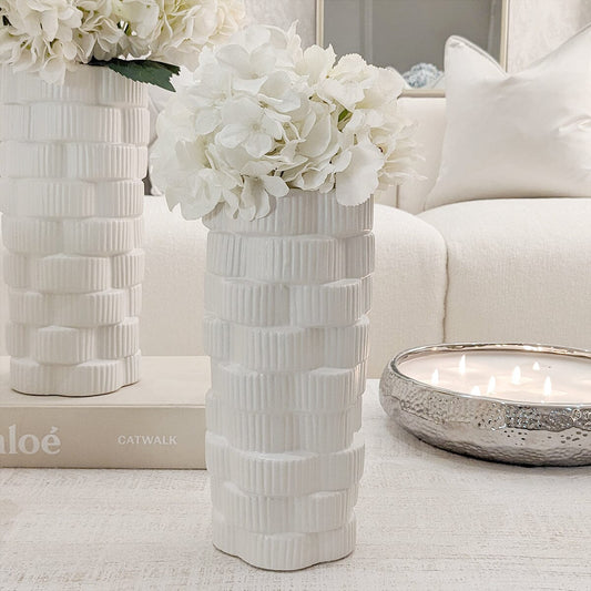 Willow Medium White Ribbed Ceramic Vase - Bridgnorth Furniture